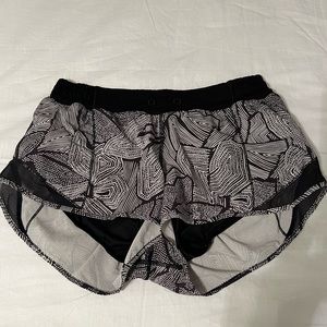 lululemon hottie hot shirt 2.5